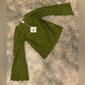 NWT Gorgeous Army Green XS Selfie Leslie Blouse! Bell Bottom Sleeves!